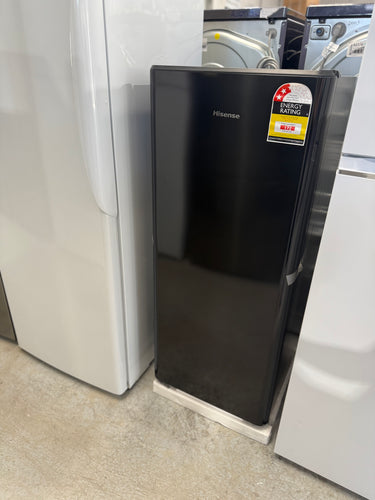 Transportation damaged Hisense 179 L Black Upright Fridge – Model HRBF179B - Second Hand Appliances Geebung